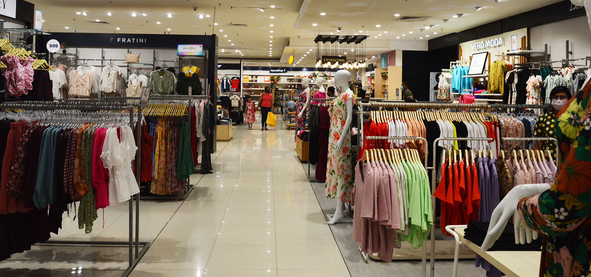 Shoppers Stop store photos in mall