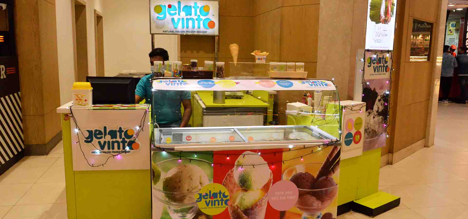 Gelato Vinto store photos in mall