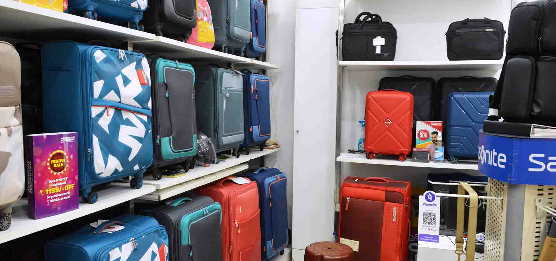 Samsonite store photos in mall