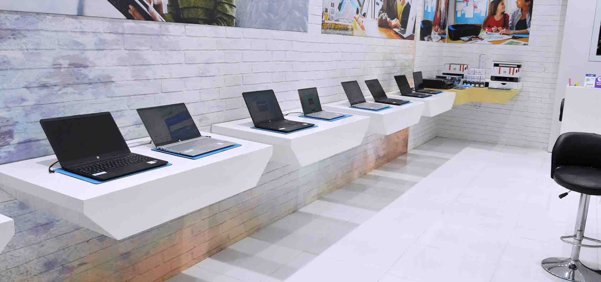 HP store photos in mall
