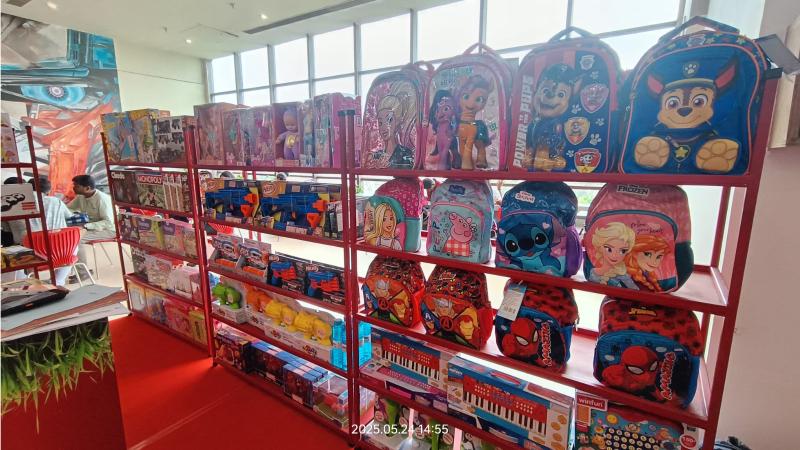 Hamleys store photos in mall