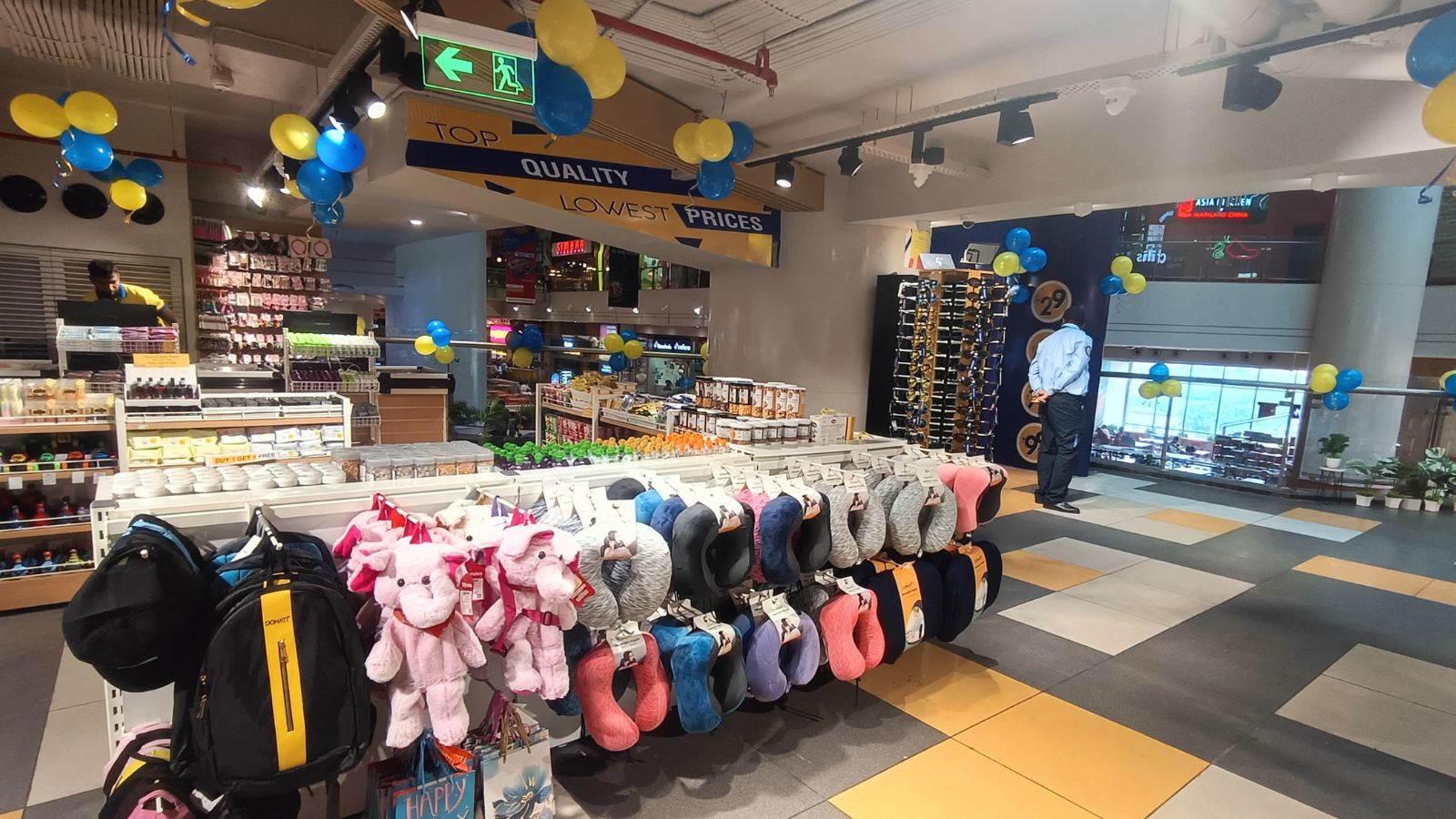 Market 99 store photos in mall