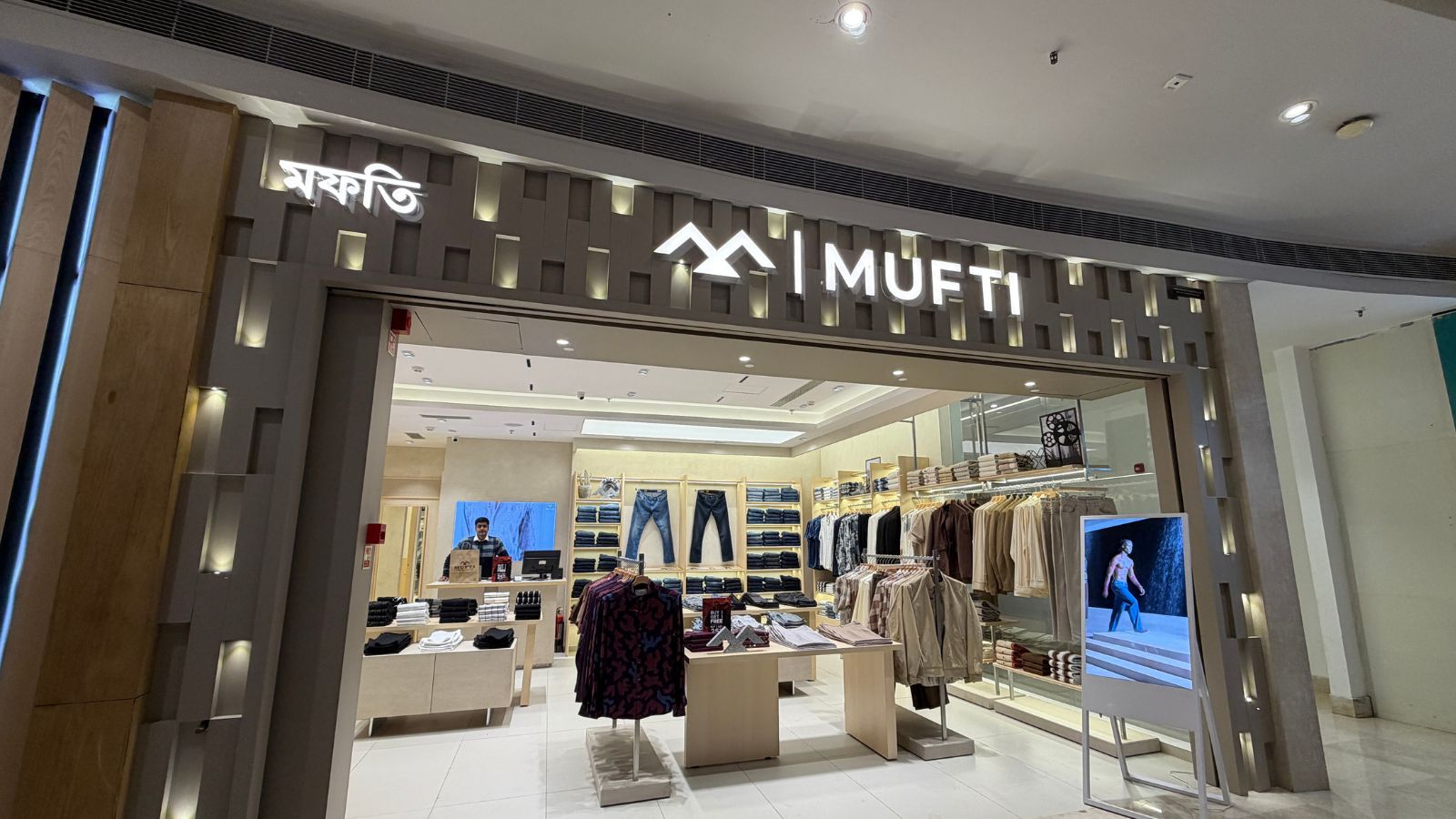 Mufti store photos in mall
