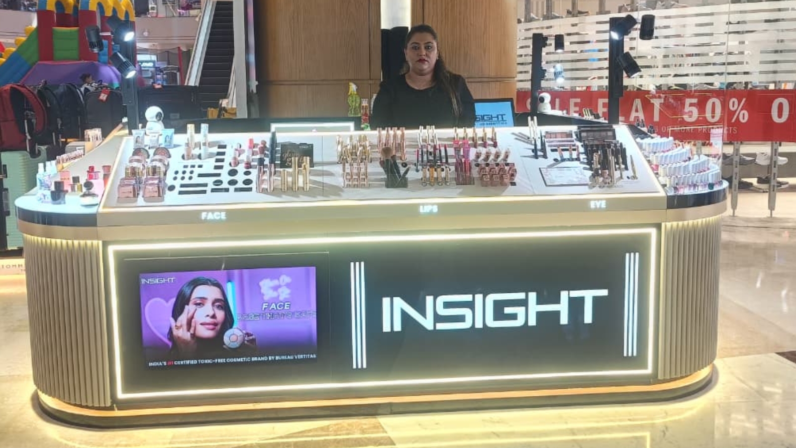 Insight Cosmetics store photos in mall
